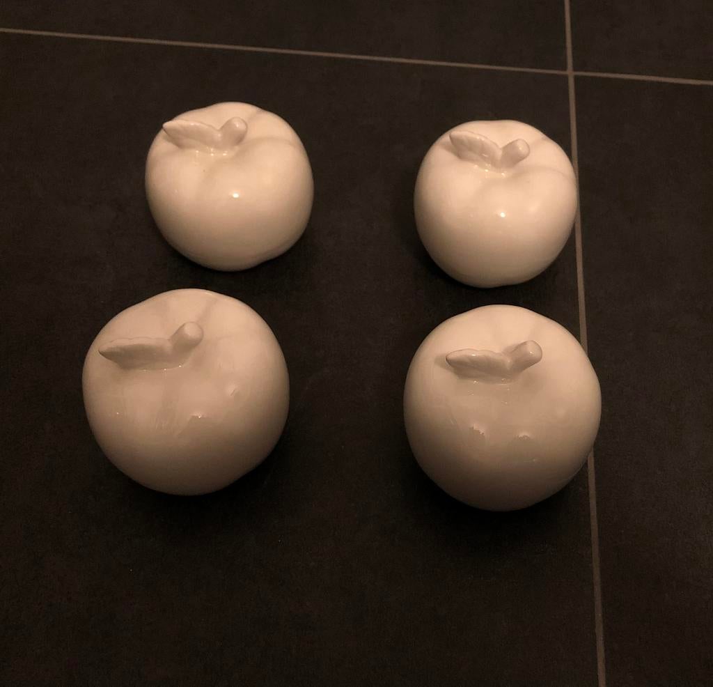 Decoratie appels wit porselein. 4 stuks., Ophalen of Verzenden, Nieuw
