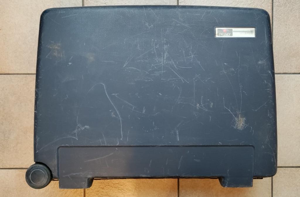 Valise Delsey bleue à roulettes, Enlèvement, Utilisé, Clé