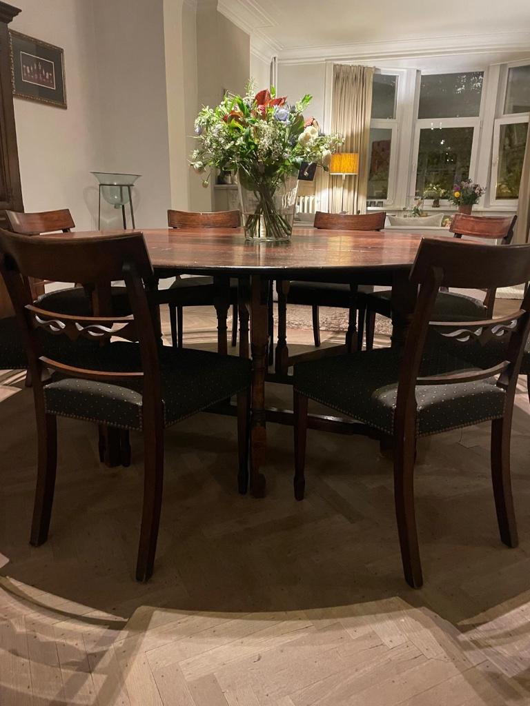 Table en chêne 1.80., 150 à 200 cm, Cinq personnes ou plus, Rond, 150 à 200 cm