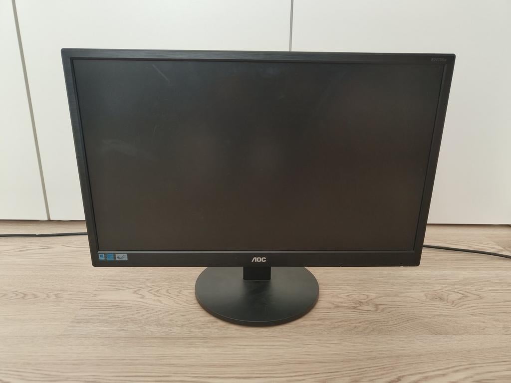 Écran AOC E2470S 23,6" 1080p, Connexion casque, HDMI, 5 ms ou plus, 60 Hz ou moins