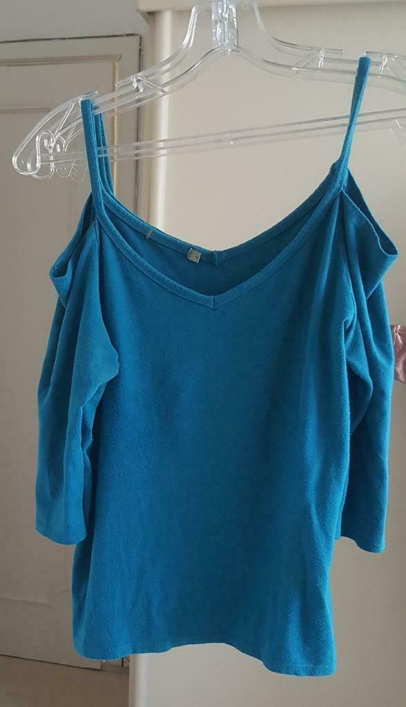 pull haut manche 3/4 bleu turquoise canard épaule nue, Taille 38/40 (M), Enlèvement ou Envoi, Boutique indépendante, Manches longues