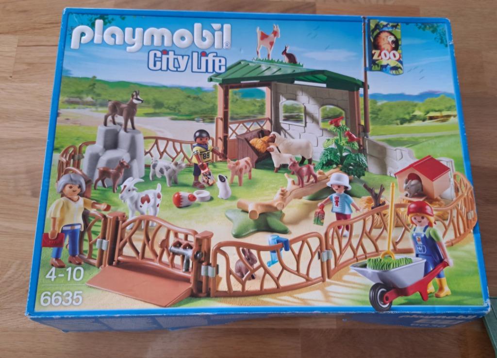 Playmobil grote kinderboerderij 6635 + boer en boerin, Ophalen of Verzenden, Zo goed als nieuw, Complete set