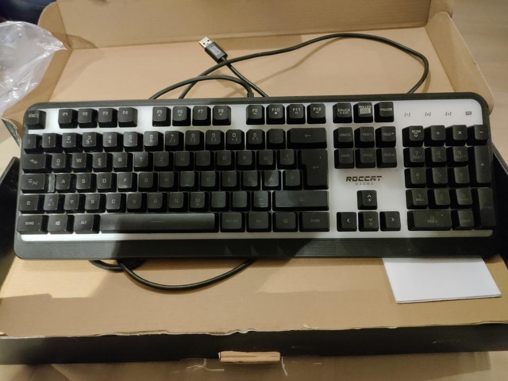 clavier membrane RGB roccat magma version allemande, Computers en Software, Gaming toetsenbord, Ophalen of Verzenden, Zo goed als nieuw