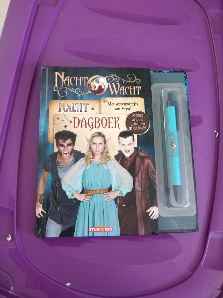 dagboek de nachtwacht  met balpen  (doos dvd), Enlèvement ou Envoi, Neuf