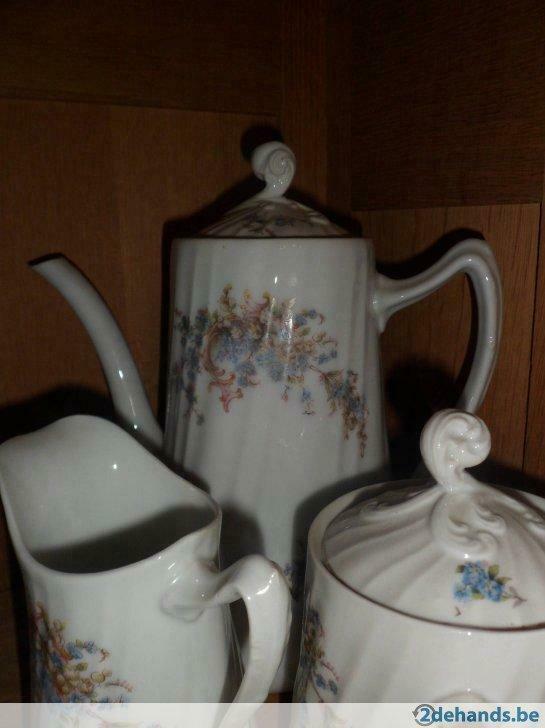 Porseleinen koffiepot, melkpot en suikerpot, Gebruikt, Kop(pen) en/of Schotel(s)