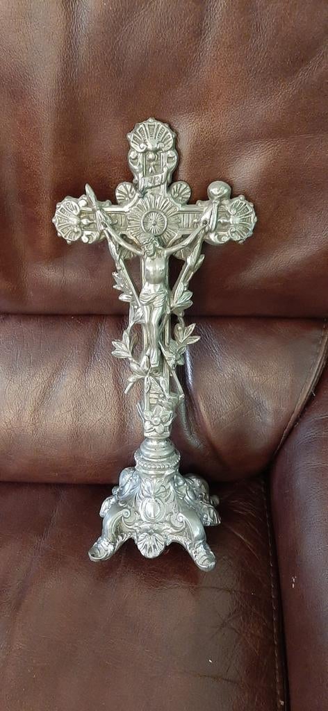 Magnifique crucifix ancien détaillé, Enlèvement ou Envoi