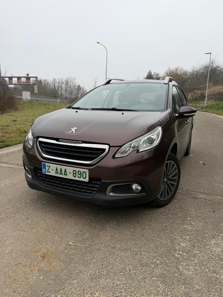 Peugeot 2008, Voorwielaandrijving, Euro 5, Stof, Zwart