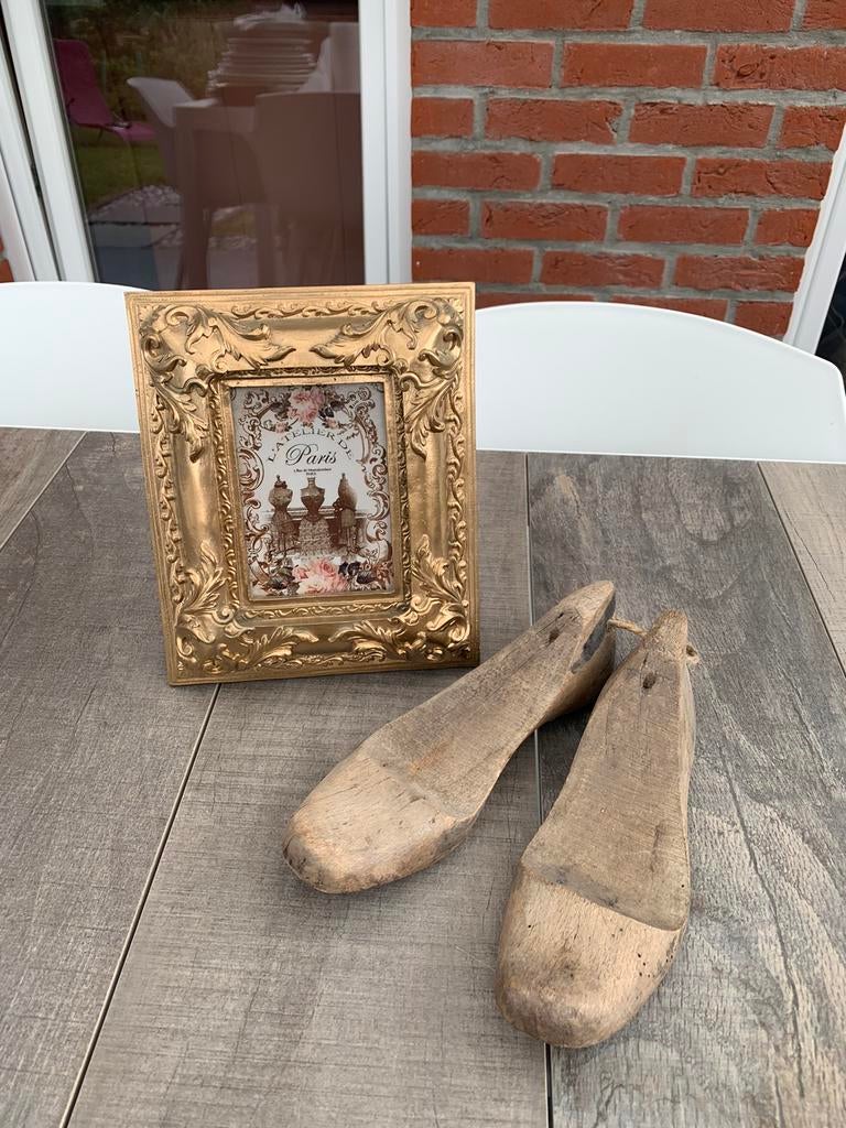 Vintage kader met clogs, Ophalen