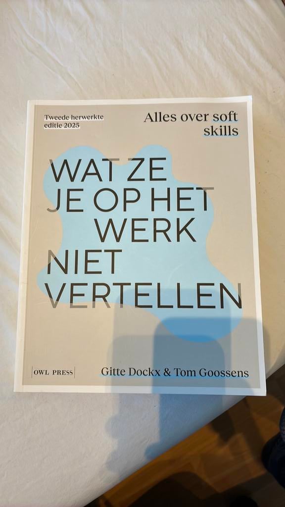 Wat ze op het werk niet vertellen, Envoi, Comme neuf