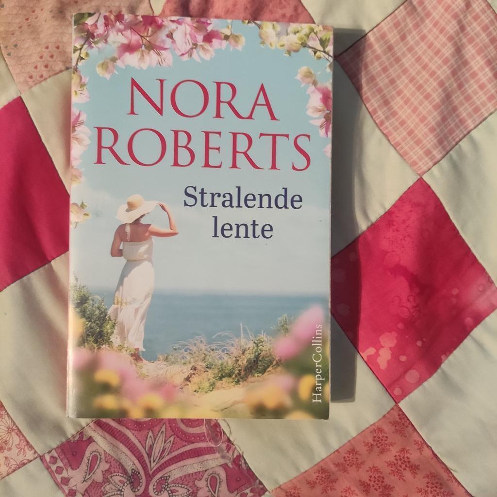 Stralende lente van Nora Roberts, Ophalen, Gelezen, Nora Roberts