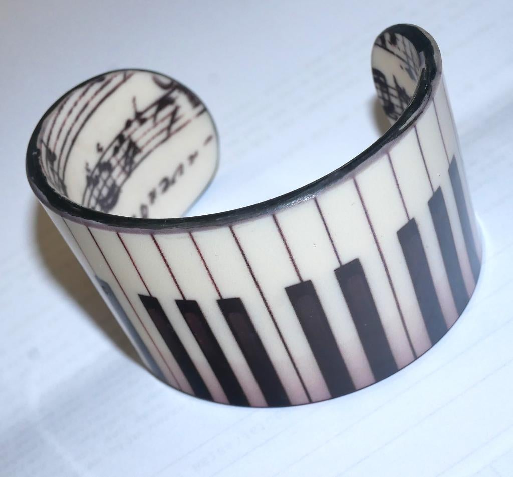 armband met pianoklavier, Bijoux, Sacs & Beauté, Bracelets, Enlèvement ou Envoi, Comme neuf, Beige, Synthétique ou Plastique