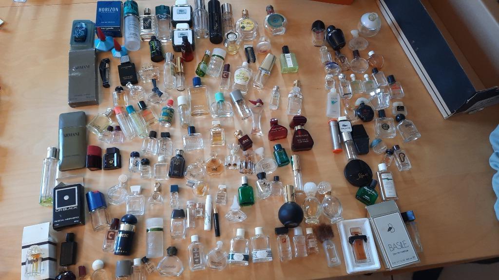 Lot de 133 miniatures de parfum vides, Enlèvement ou Envoi, Utilisé