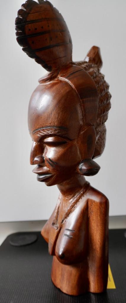Statue africaine (Mali), Enlèvement ou Envoi