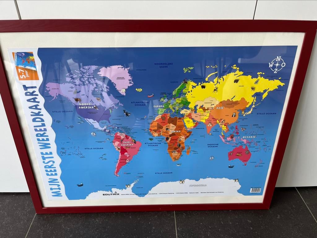 Carte du monde encadrée, cadre en bois avec verre, Maison & Meubles, Accessoires pour la Maison | Peintures, Dessins & Photos