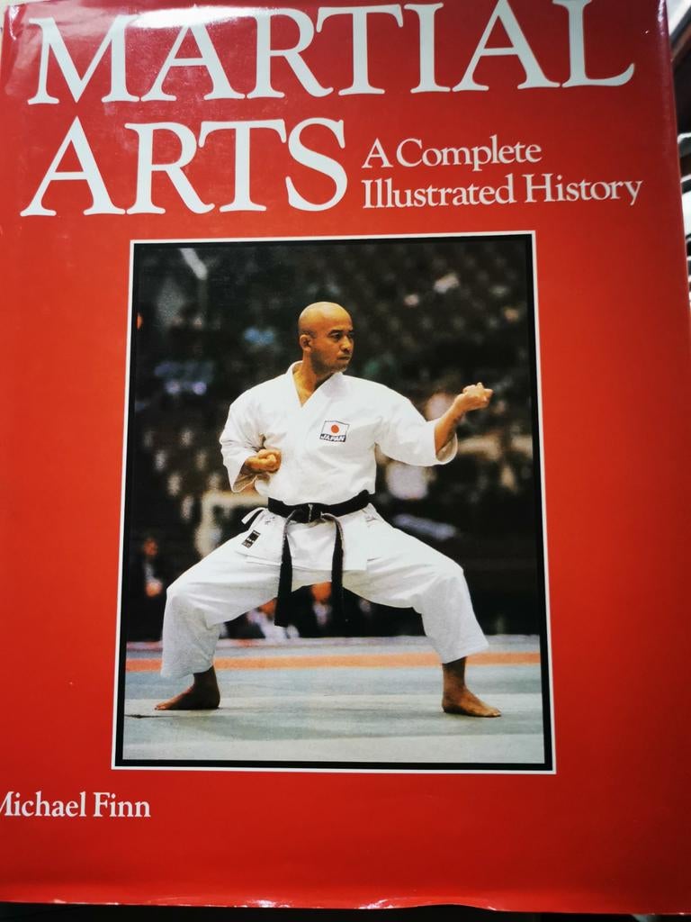 Martial arts complete geillustreerde historiek Michael Finn, Gelezen, Vechtsport, Ophalen of Verzenden, Zie beschrijving