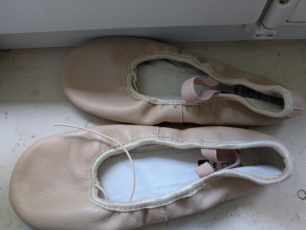 Chaussons danse t36 se decathlon a donner, Enlèvement, Utilisé, Chaussures