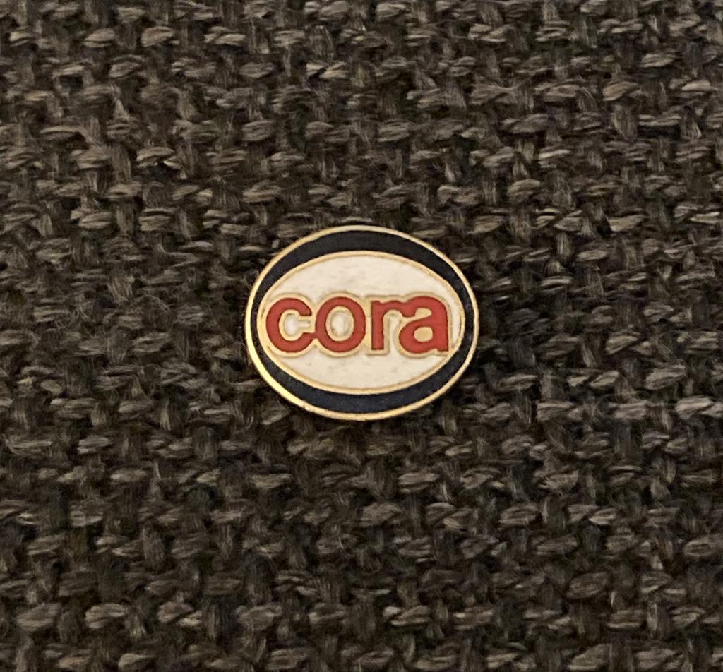 PIN - CORA, Collections, Envoi, Utilisé, Autres sujets/thèmes, Insigne ou Pin's