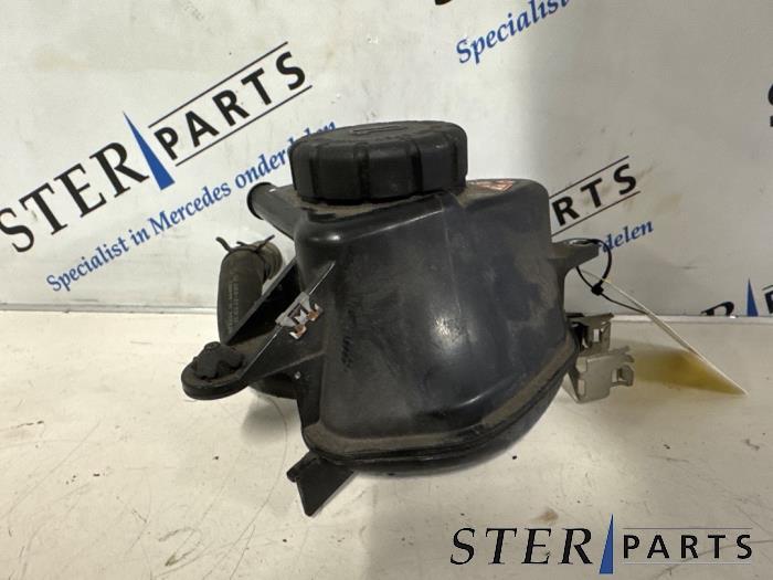 Réservoir d'expansion d'un Mercedes C-Klasse, 3 mois de garantie, Utilisé, -, -