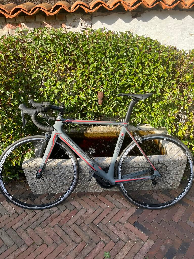 Koersfiets, Fietsen en Brommers, Ophalen, Zo goed als nieuw