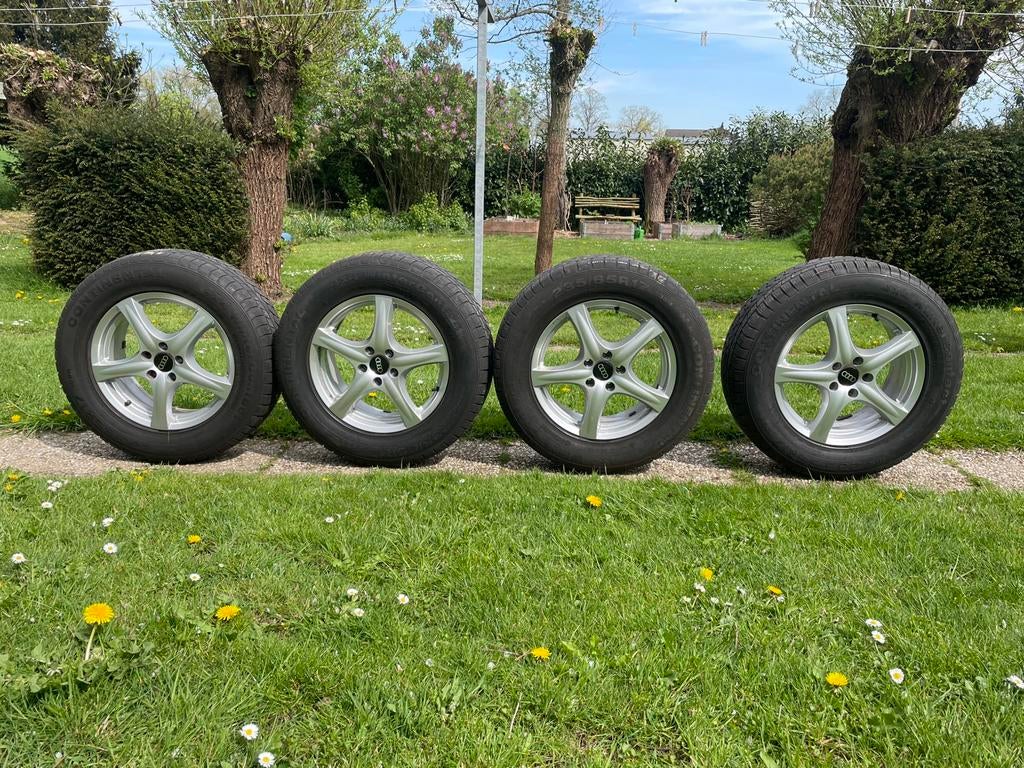 Bouchon de pneu Audi VW235/65/17 T108 taille 5x112 57,1 ET37, Autos : Pièces & Accessoires, Pneus et Jantes, 4 Saisons, Véhicule utilitaire