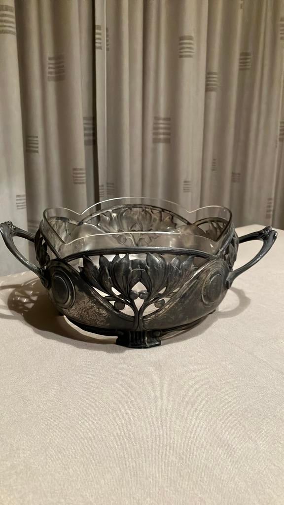 Art Nouveau jardiniere, Enlèvement