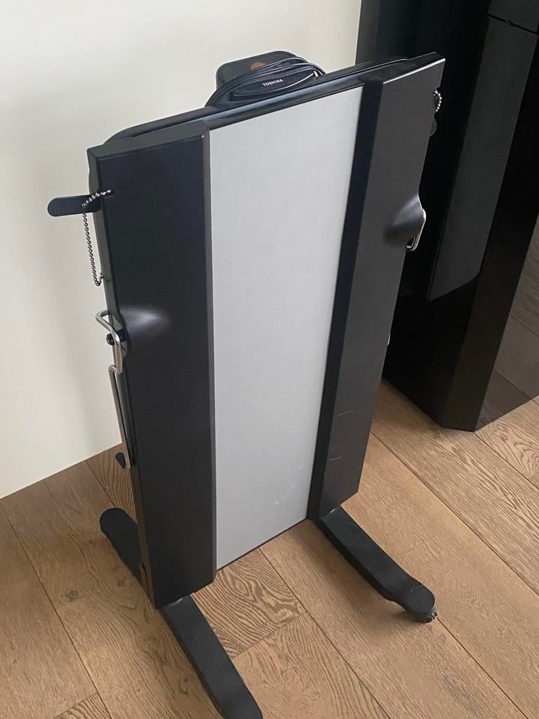 Presse-pantalon Toshiba HIP-T55 planche à repasser, Elektronische apparatuur, Strijkijzers en Strijkplanken, Zo goed als nieuw