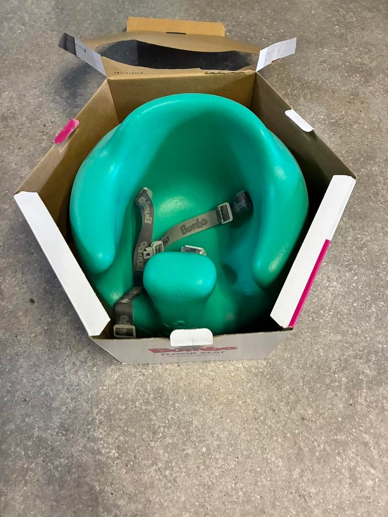 Bumbo  babystoeltje met riempjes, Kinderen en Baby's, Kinderstoelen, Ophalen, Zo goed als nieuw