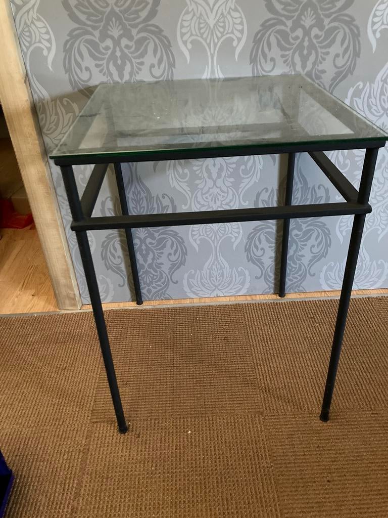 Metalen tafeltje met glas, Enlèvement, Utilisé, Verre