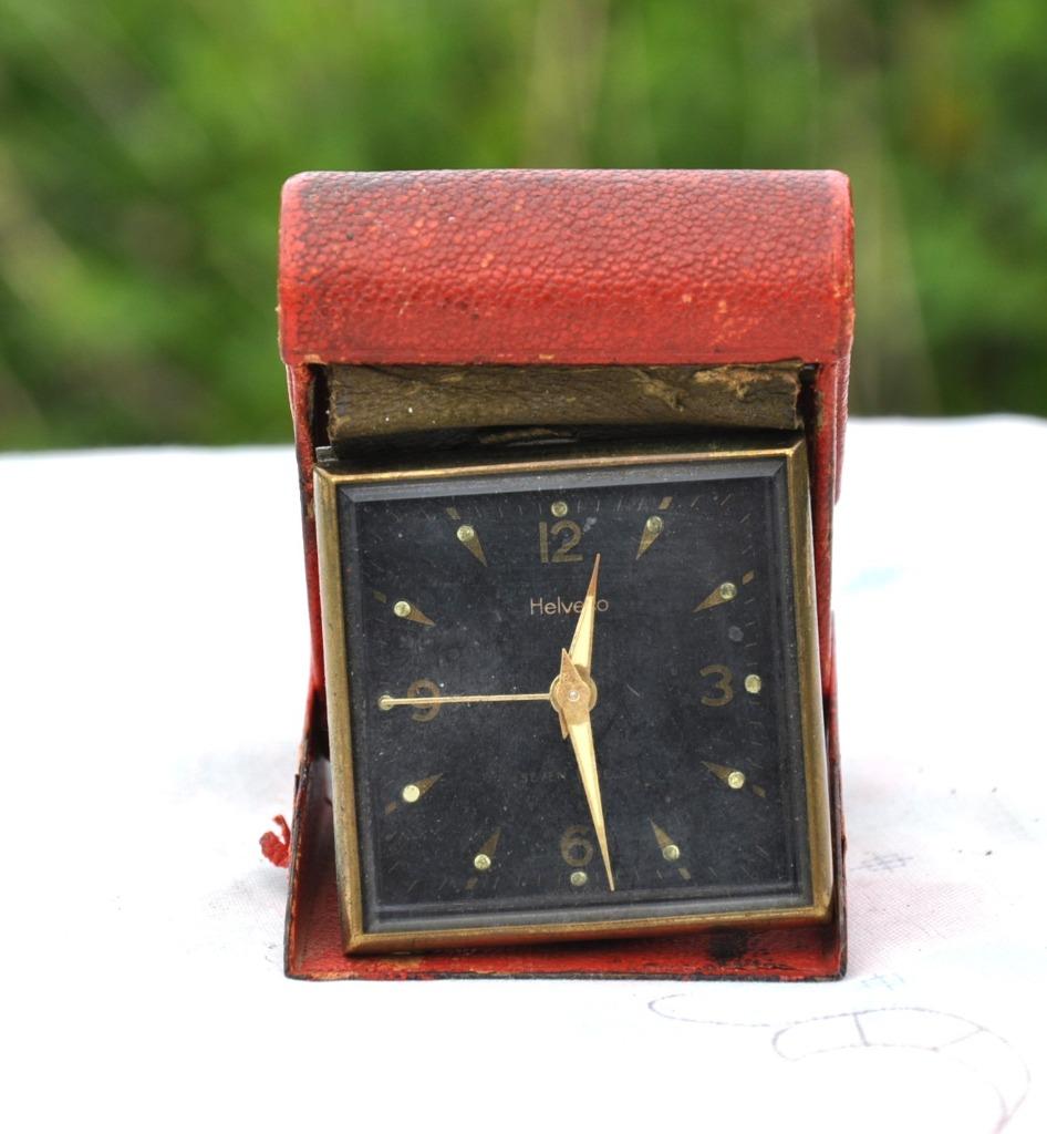 ancien reveil de voyage helveco boitier rouge, Ophalen of Verzenden