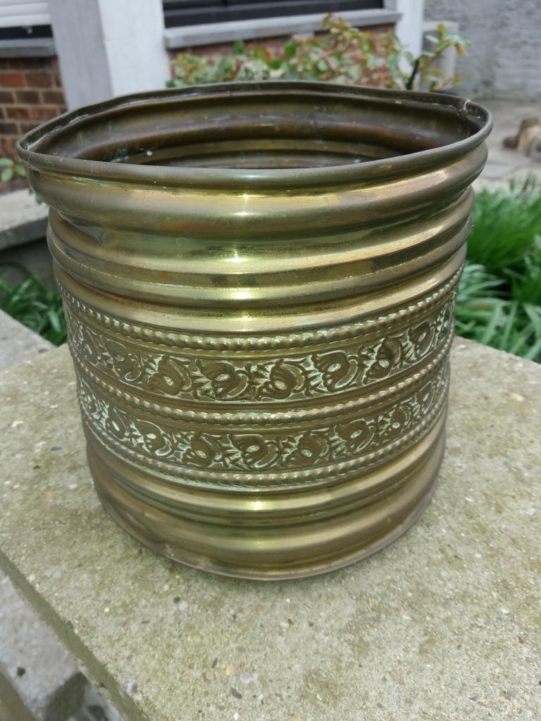 Cachepot, Ophalen, Koper