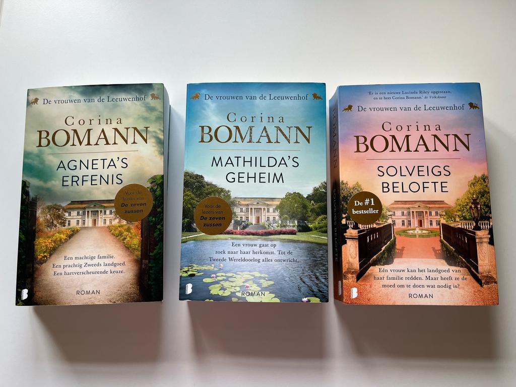 Serie De vrouwen van de Leeuwenhof - Bomann, Boeken, België, Ophalen of Verzenden, Zo goed als nieuw, Corina Bomann