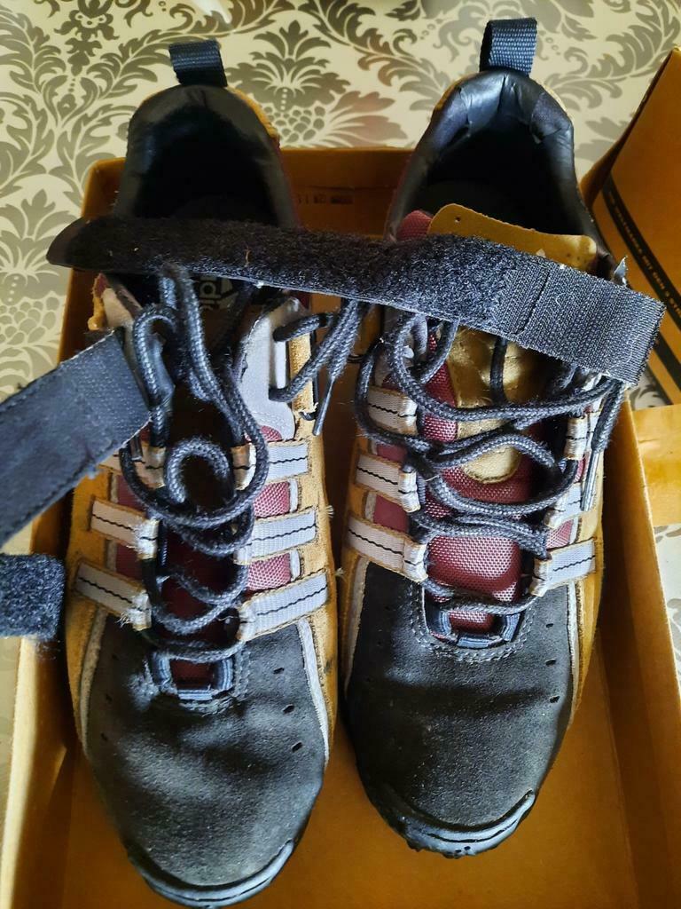 Chaussures de vélo taille 9 ( 43 ) Adidas - Shimano (pédale, Enlèvement ou Envoi