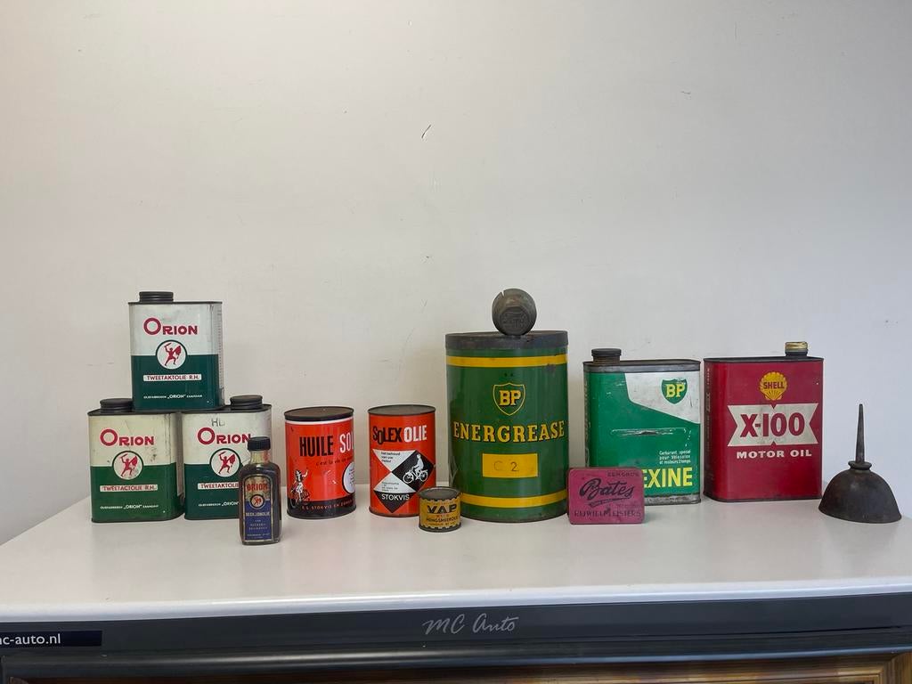 Diverse oude garage olie blikken, Ophalen of Verzenden, Gebruikt, Reclamebord