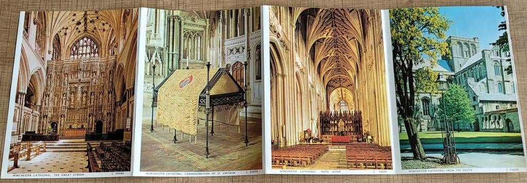 4 grote fotoprenten: Winchester Cathedral, Verzamelen, Ophalen of Verzenden, Zo goed als nieuw, Gebouw, Prent