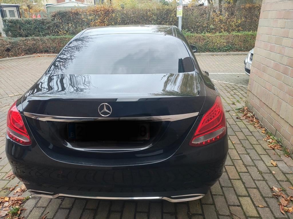 A Vendre  pour EXPORT, Auto's, 4 deurs, Zwart, Particulier, Adaptieve lichten