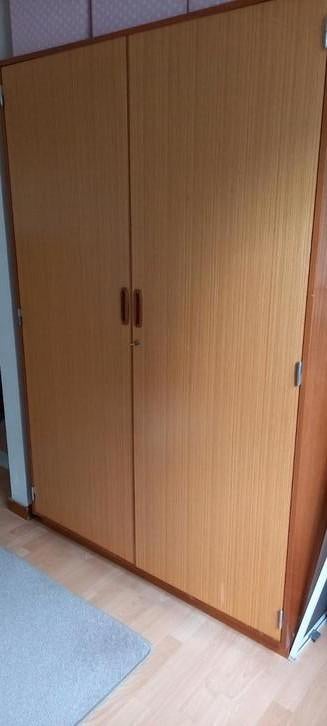 Double wooden wardrobe, Enlèvement, Comme neuf