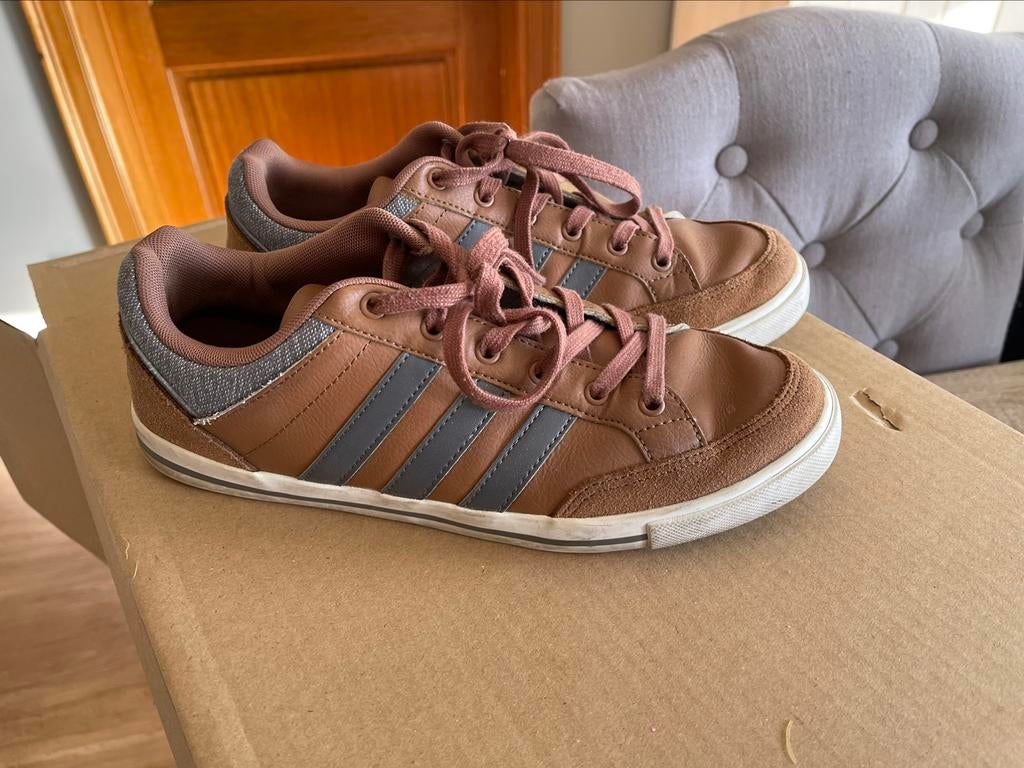 Adidas schoenen maat 42, Kleding | Heren, Schoenen, Ophalen, Bruin, Zo goed als nieuw, Adidas