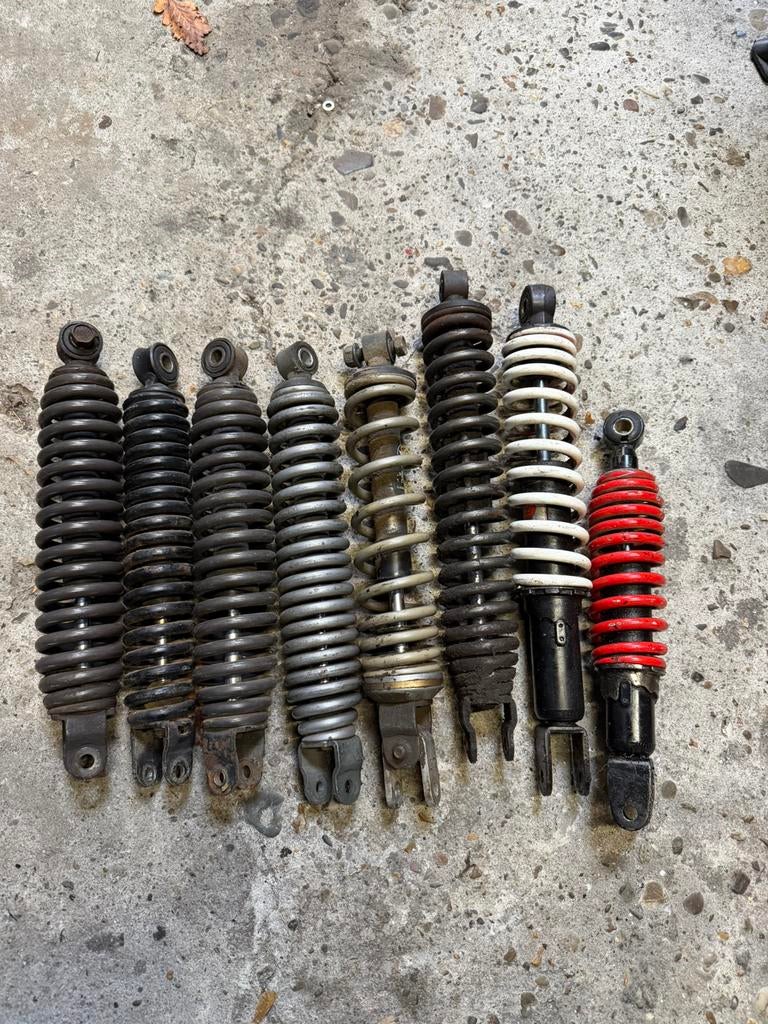 Diverse achterveren voor Aerox Booster Next Generation Stunt, Vélos & Vélomoteurs, Enlèvement, Comme neuf