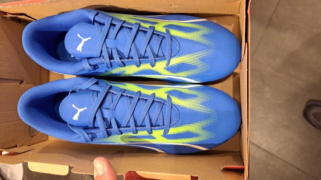 Chaussures foot, Sports & Fitness, Enlèvement ou Envoi, Neuf, Chaussures