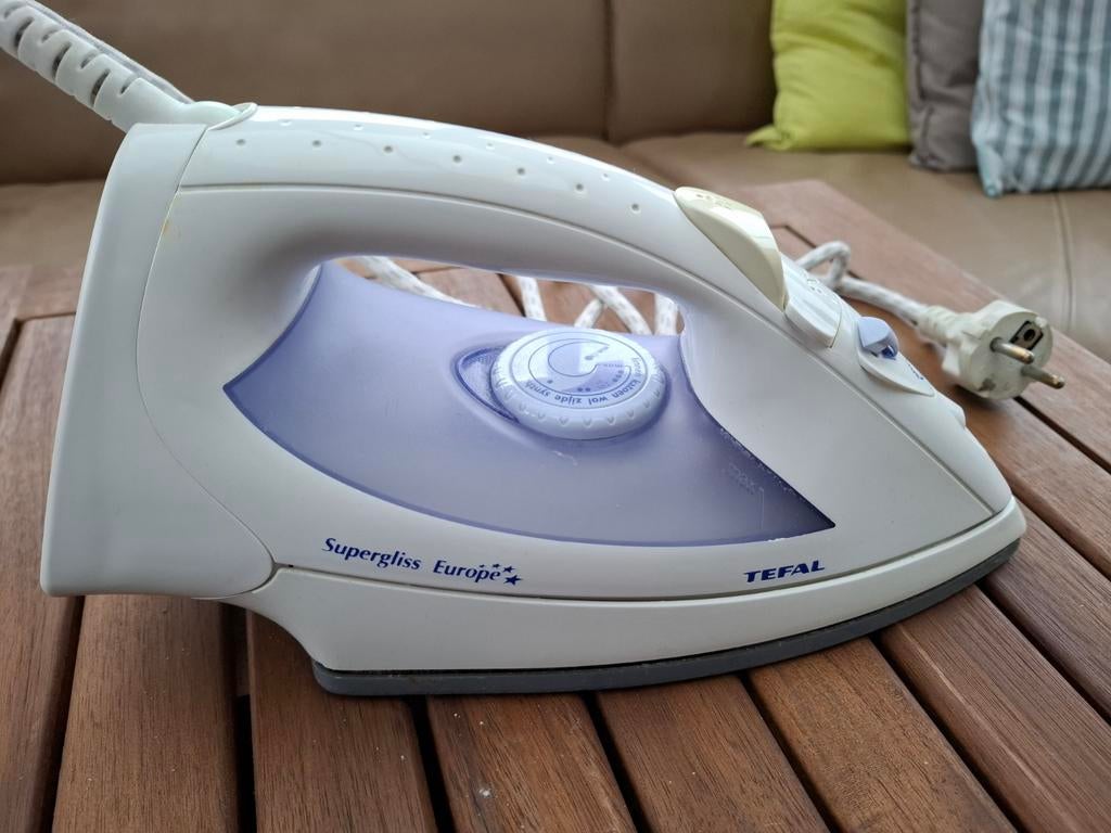 Stoom strijkijzer Tefal supergliss model 1520, Elektronische apparatuur, Strijkijzers en Strijkplanken, Ophalen of Verzenden