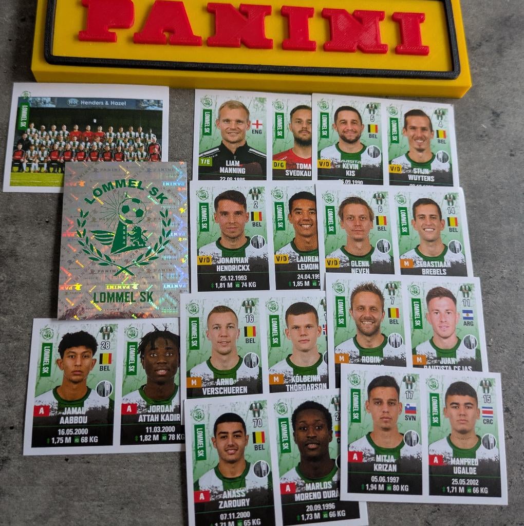Panini FOOTBALL 2020/21 STICKERS 11X LOMMEL VOETBAL, Ophalen of Verzenden, Nieuw