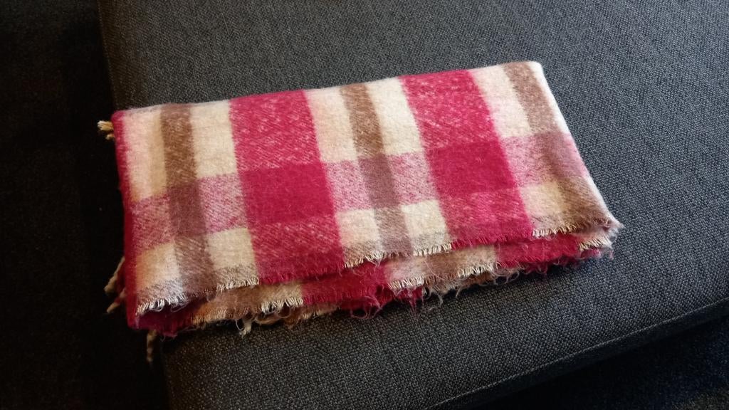 Sjaal 200 x 50 cm, Kleding | Dames, Ophalen of Verzenden, Zo goed als nieuw, Sjaal