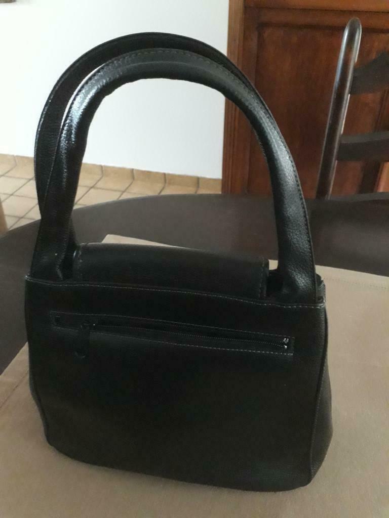 sac cuir, Enlèvement