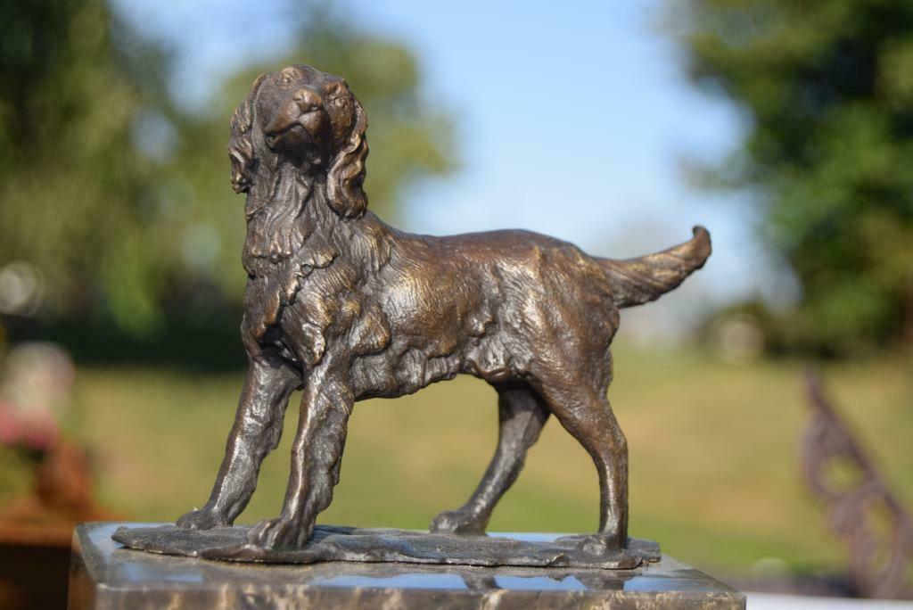 Bronze animalier signé (un chien de chasse), Enlèvement, Bronze