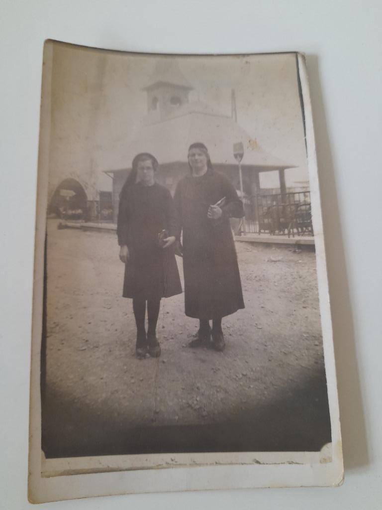 Postkaart - moeder en dochter,  1920, Verzamelen, Ophalen of Verzenden, 1920 tot 1940, Ongelopen