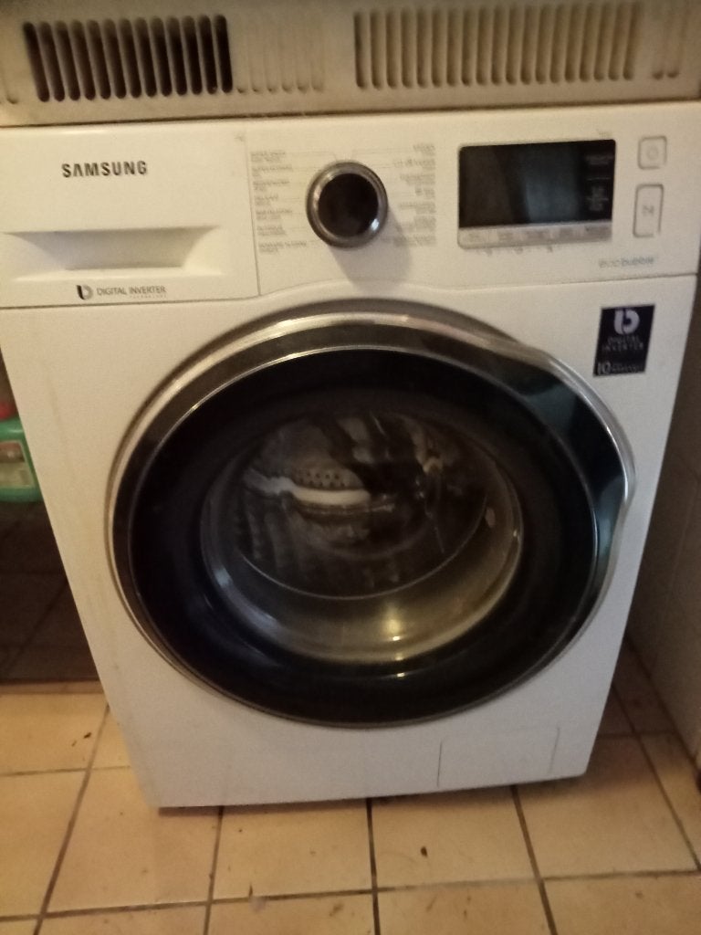 Wasmachine,droogkast, kasten,stoelen,borden, beelden,servies, Ophalen, Gebruikt