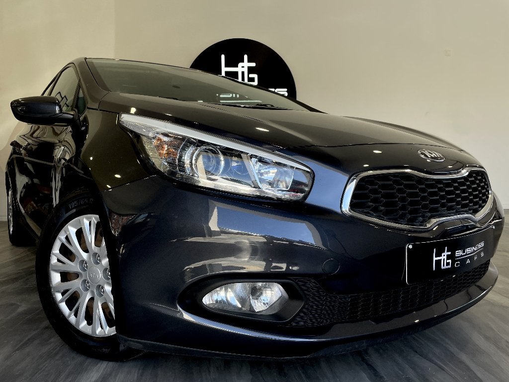 Kia Ceed / cee'd CEE'D/ 1.4 CRDi/ CLIMATISATION / BLUETOOTH, Auto's, Kia, Voorwielaandrijving, Euro 5, Stof, Zwart