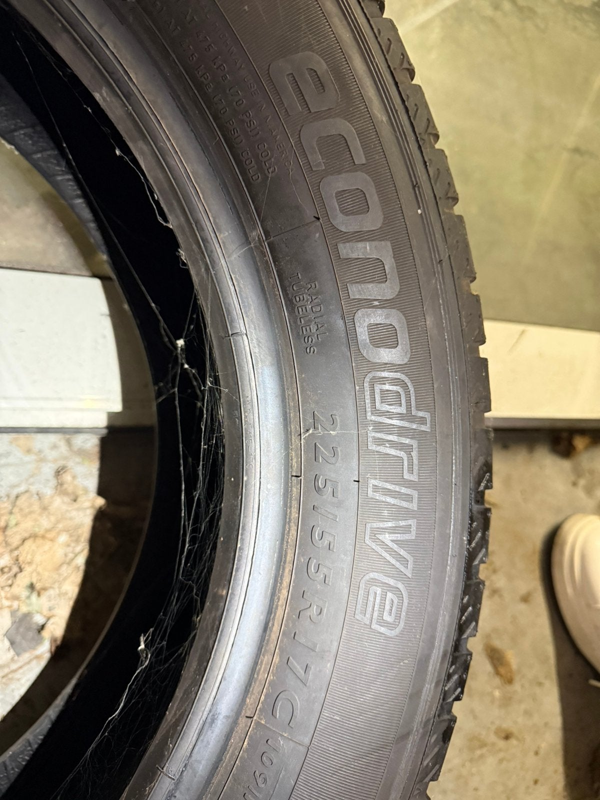 Dunlop 225/55R17c, Ophalen, Zo goed als nieuw