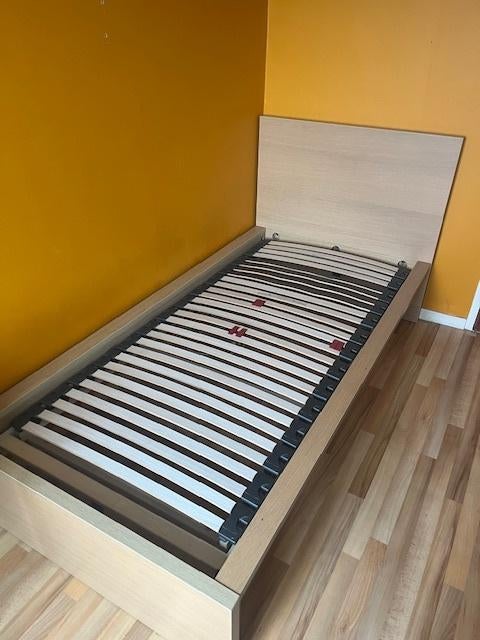 Cadre de lit simple IKEA MALM + sommier à lattes, 90 cm, Une personne, Brun, Enlèvement