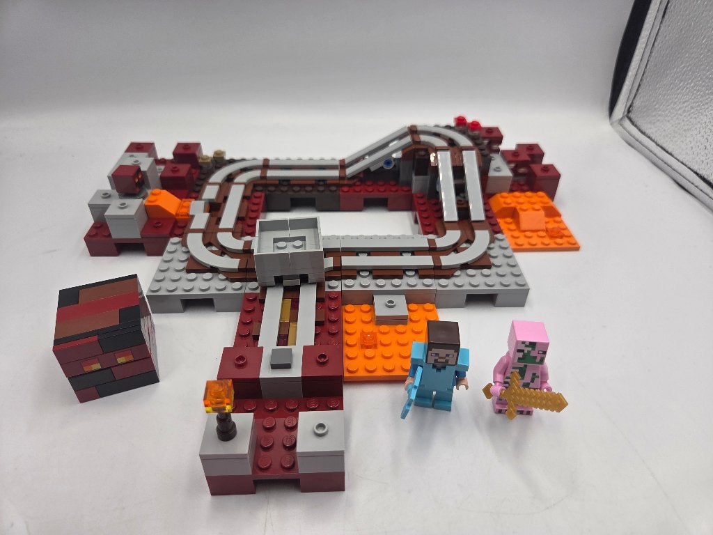 Lego Minecraft 21130 The Nether Railway, Minecraft, Lego, Ophalen of Verzenden, Zo goed als nieuw